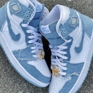 NIKE AIR
