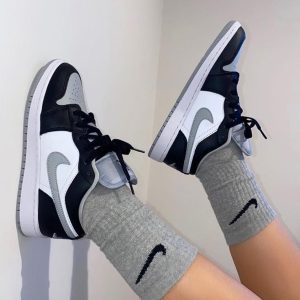 Air jordan low grey top