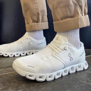 On Running Cloud 5 All White