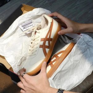 Onitsuka Tiger Tokuten Cream Caramel